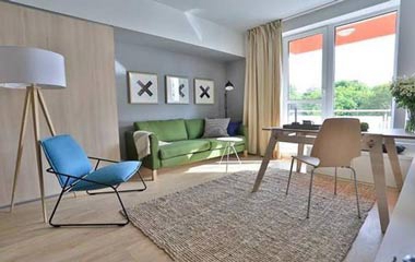 80后的創(chuàng)意小家 折疊桌跑墻上去