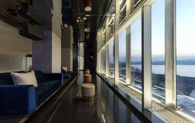 水上水下的天地——西湖邊的V