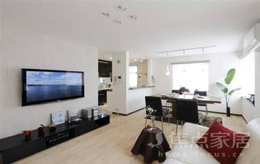 氣息濃厚日本70平現(xiàn)代簡(jiǎn)約家裝