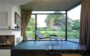 隨意的家居生活 地臺(tái)體現(xiàn)自然愜意的魅力