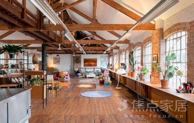 舊廠改建住宅打造溫暖LOFT風