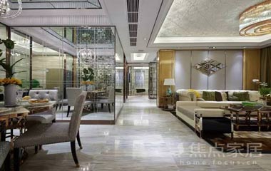  140㎡后現代，巧用鏡面裝飾，放大狹窄的餐廳